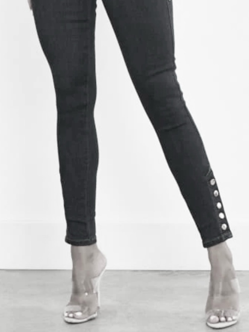Skinny Jeggings w/ Ankle Snap DetailBlack Denim Sz 8